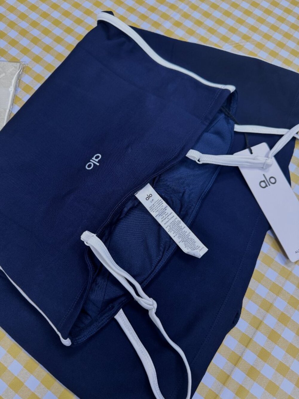Alo Yoga Airbrush Streamlined Dress,Slim Fit Sports Dress 💙😘 - Picture 6 of 8